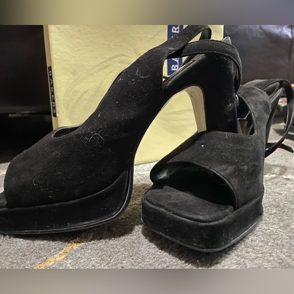 Vintage 90s Bakers Black Suede Platform Strappy High Block Heels Women's Size 11 - Picture 3 of 4